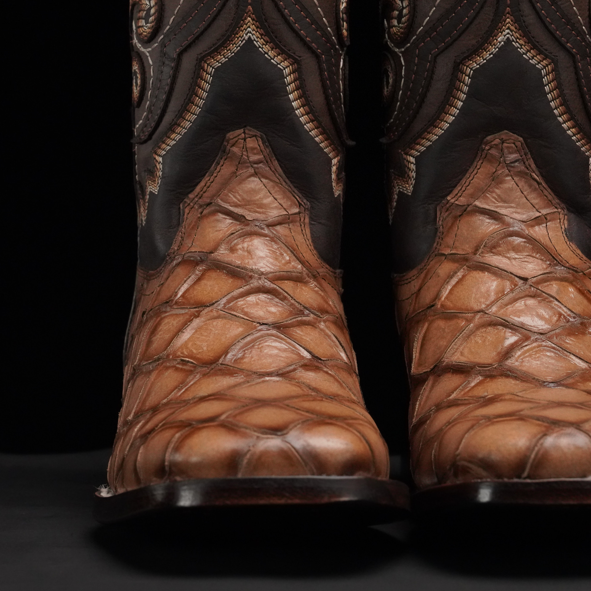 Orix Fish Scale – Square Toe