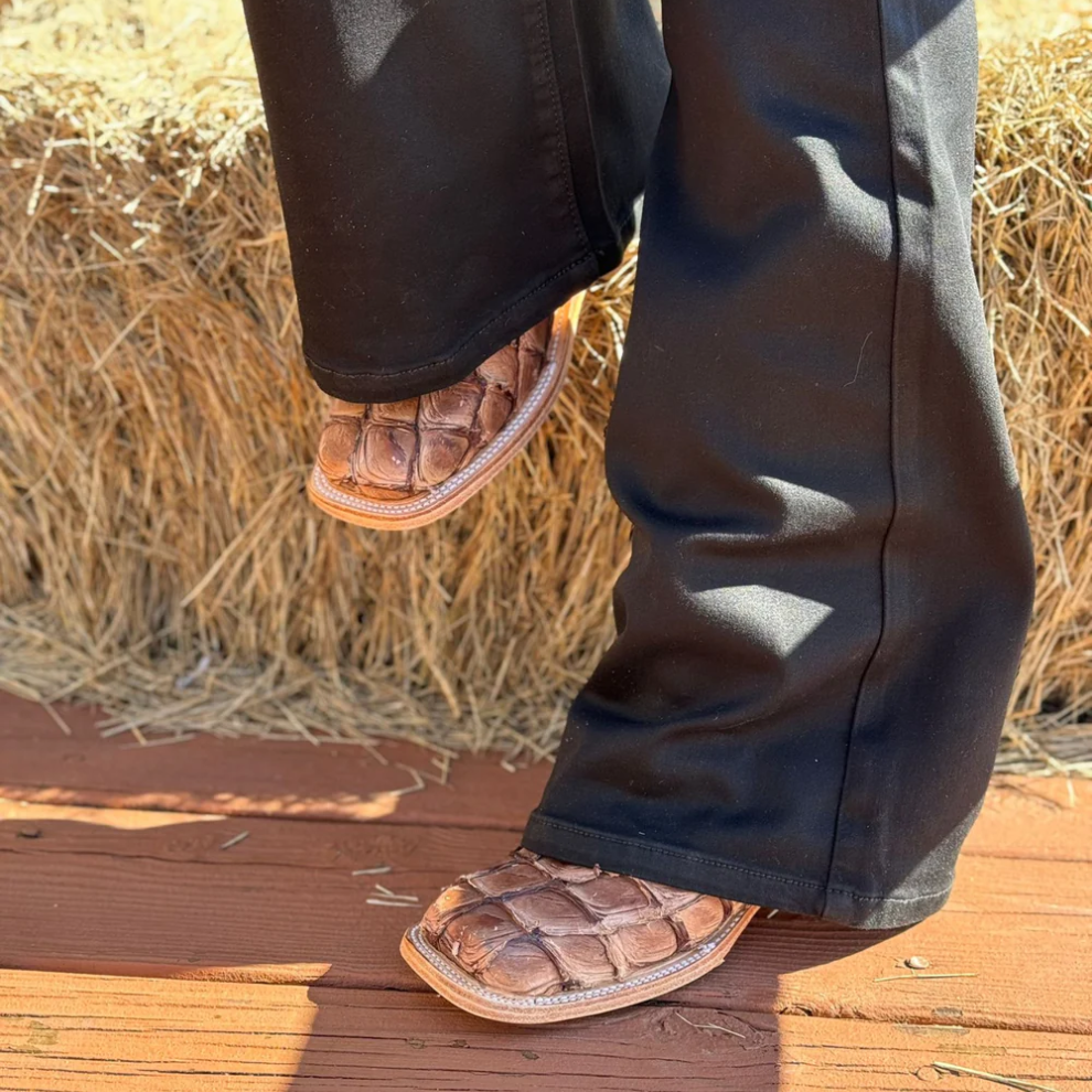 Corral Women's Piracuhu Exotic Embroidered Boots - Square Toe